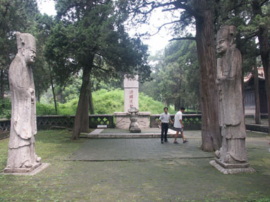 confucius temple figures